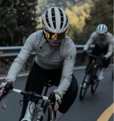 7 features of life-preserving bike helmets: the tangle of lives and prices